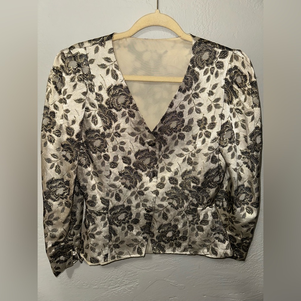 Women’s Elegant Gold Textured Rose Pattern Button Up Blazer Suit Jacket